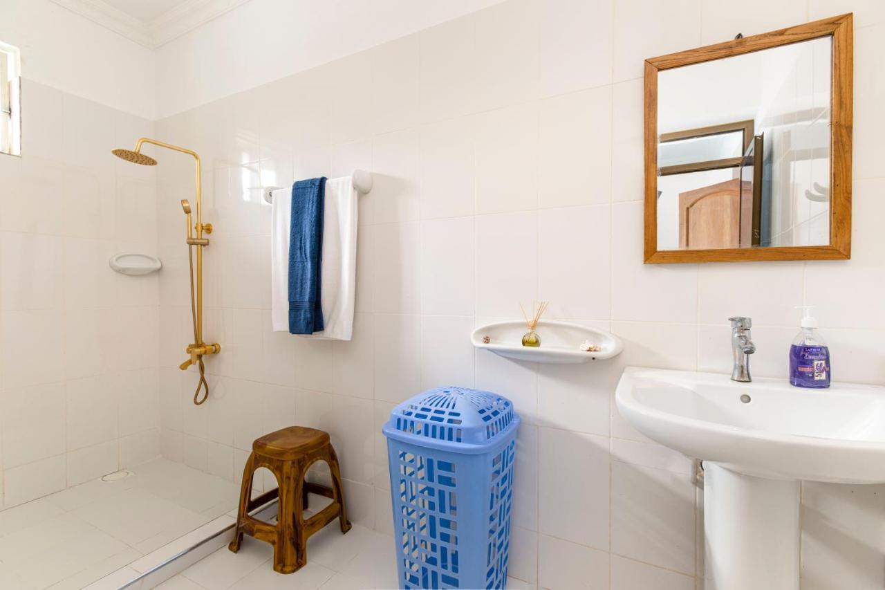 Uroa Beach Lodge Экстерьер фото