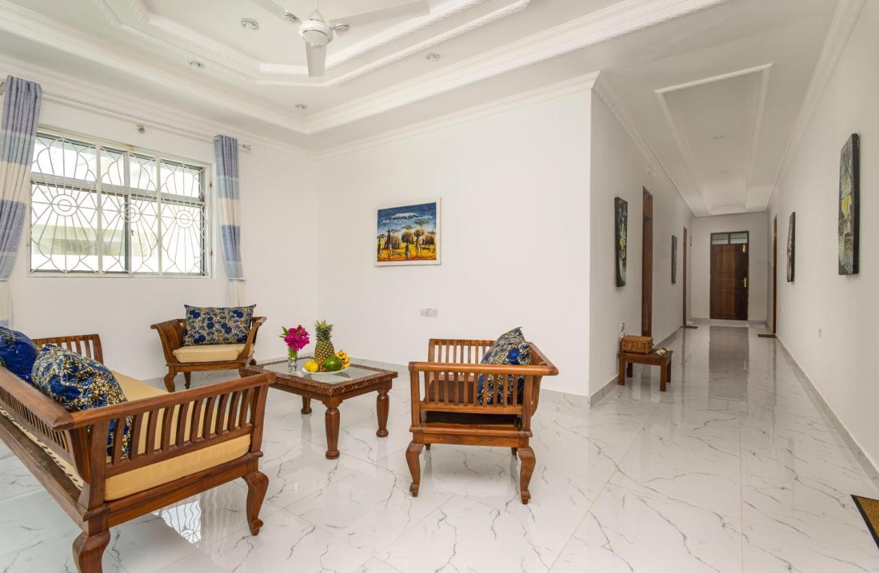 Uroa Beach Lodge Экстерьер фото