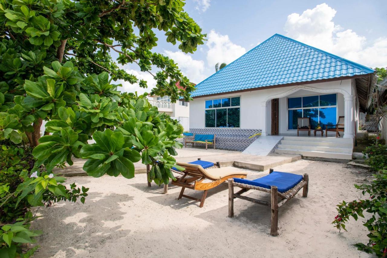 Uroa Beach Lodge Экстерьер фото
