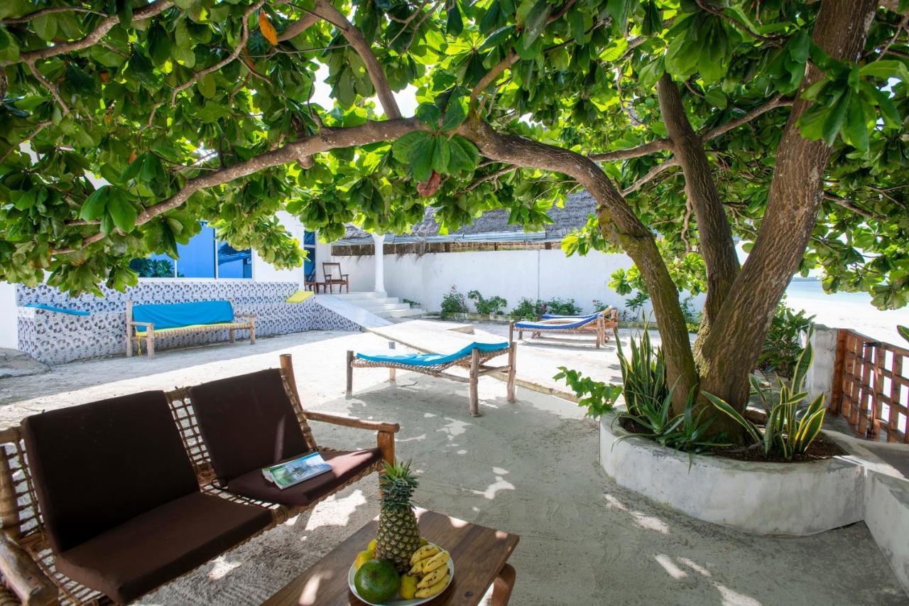 Uroa Beach Lodge Экстерьер фото